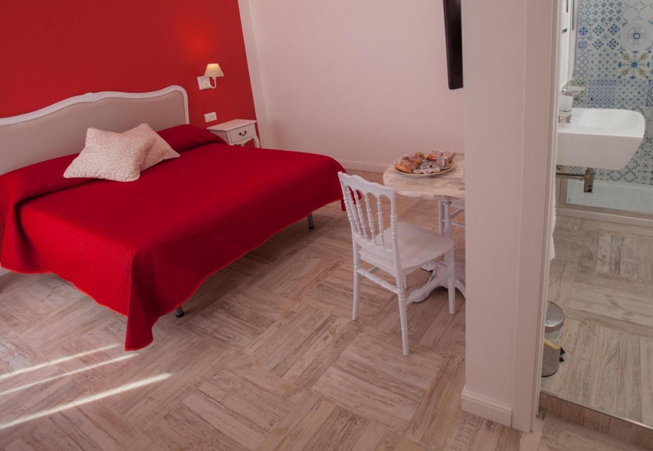 Il Gioiellino Art Bed & Breakfast เนเปิลส์ ภายนอก รูปภาพ