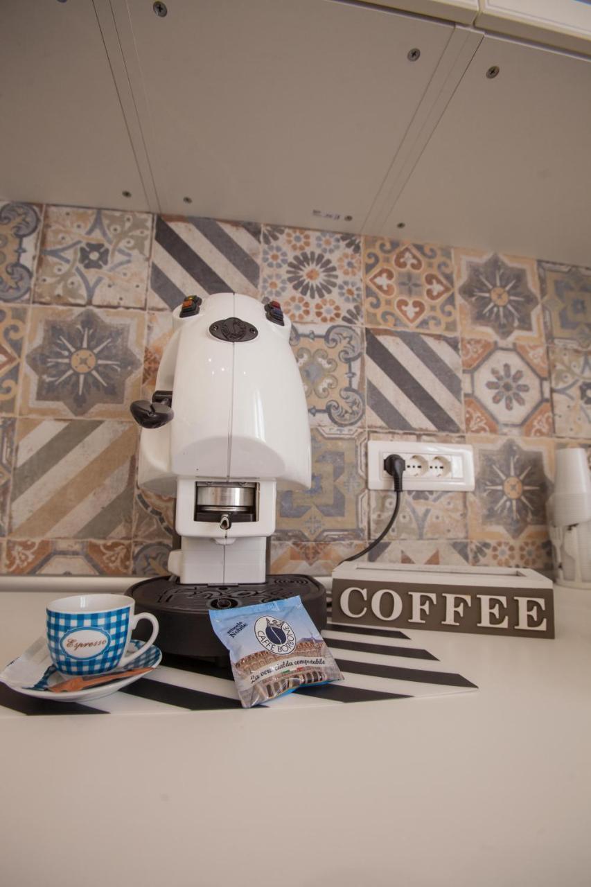 Il Gioiellino Art Bed & Breakfast เนเปิลส์ ภายนอก รูปภาพ