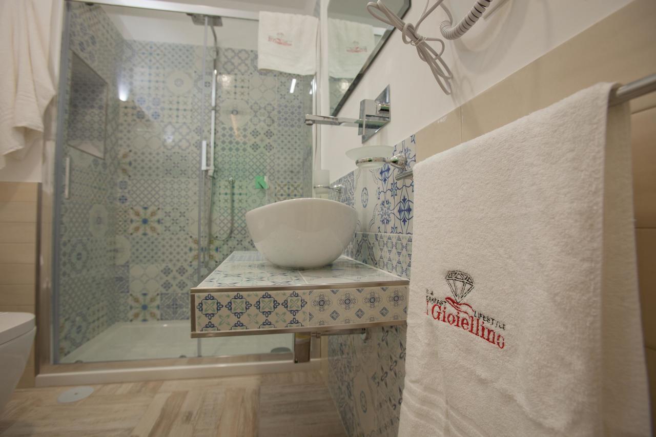 Il Gioiellino Art Bed & Breakfast เนเปิลส์ ภายนอก รูปภาพ